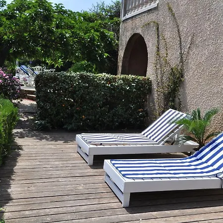 A Tastefully Furnished Villa With Private Pool, 8 Km From The Mediterranean Sea Villa *