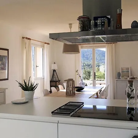 Villa A Tastefully Furnished Villa With Private Pool, 8 Km From The Mediterranean Sea *